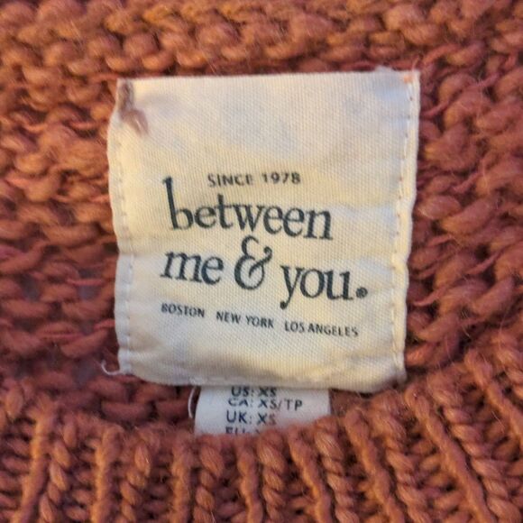 5/$25! Between Me & You Mauve Sweater: Size X-Small - Picture 3 of 6